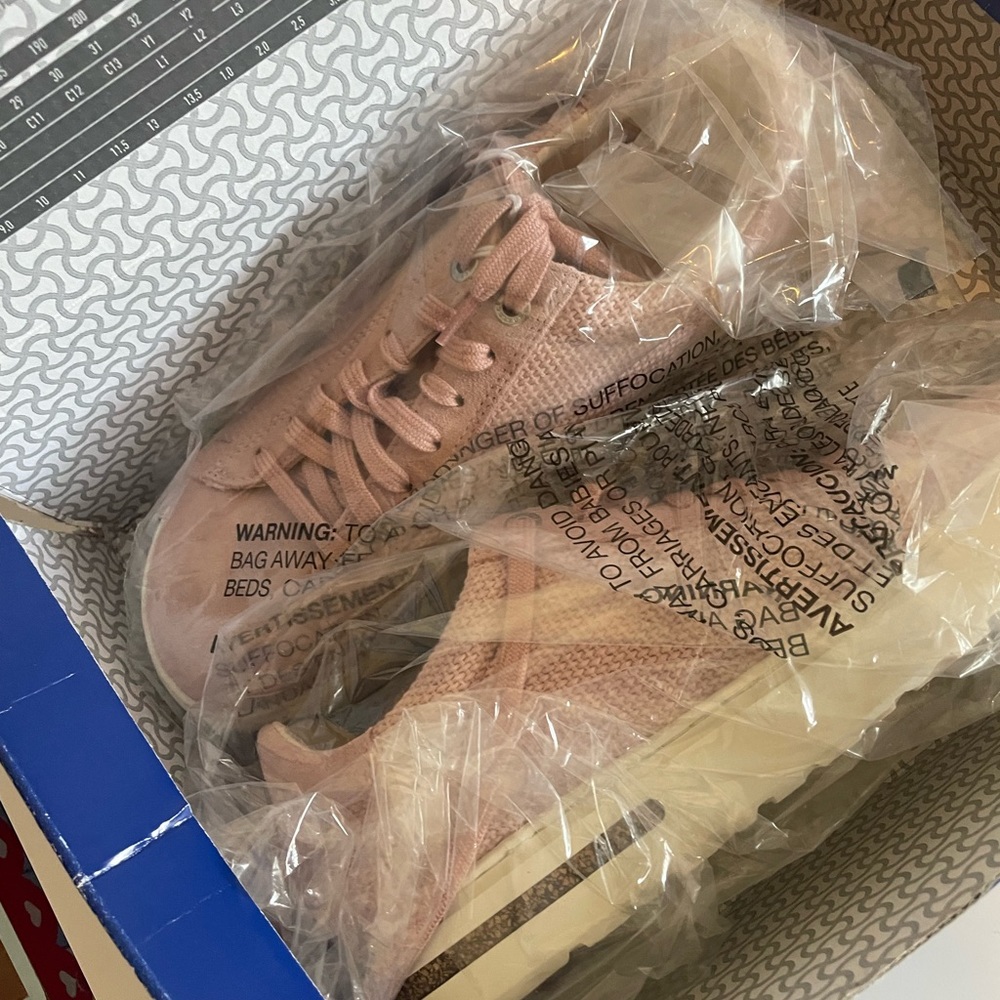 SALE!!!! Birkenstock Sneakers